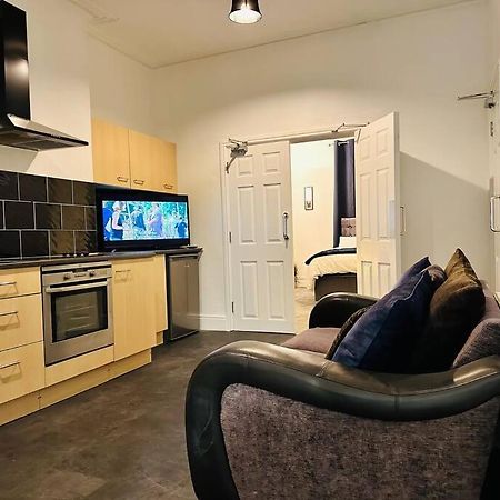 Bespoke 2 Bedroom Apt Derby City 外观 照片