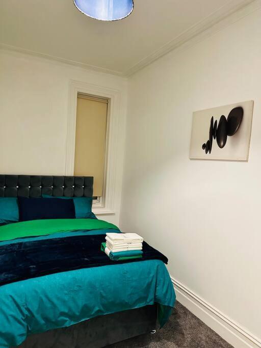 Bespoke 2 Bedroom Apt Derby City 外观 照片