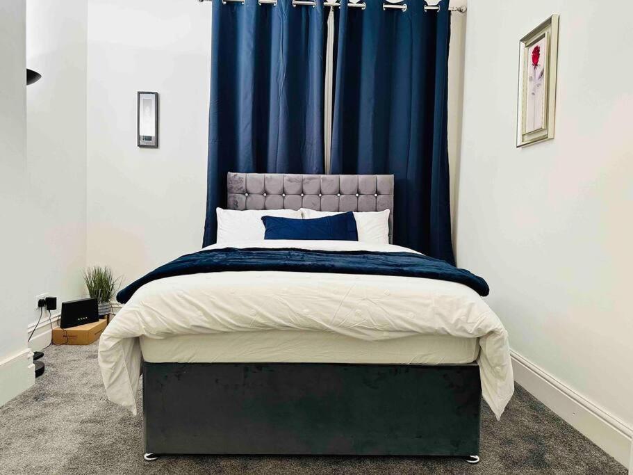 Bespoke 2 Bedroom Apt Derby City 外观 照片