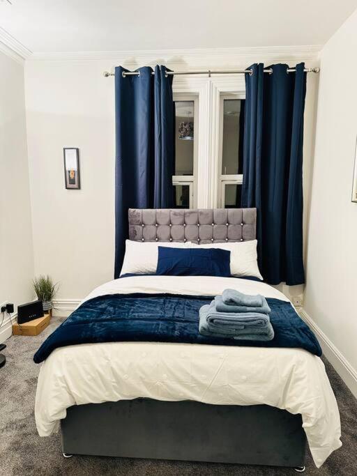 Bespoke 2 Bedroom Apt Derby City 外观 照片