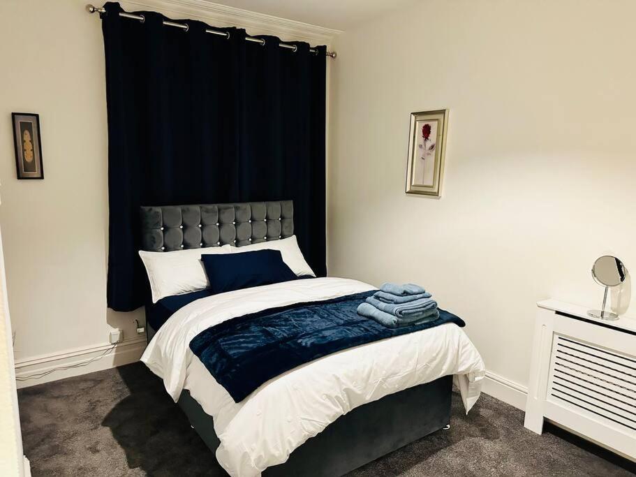 Bespoke 2 Bedroom Apt Derby City 外观 照片