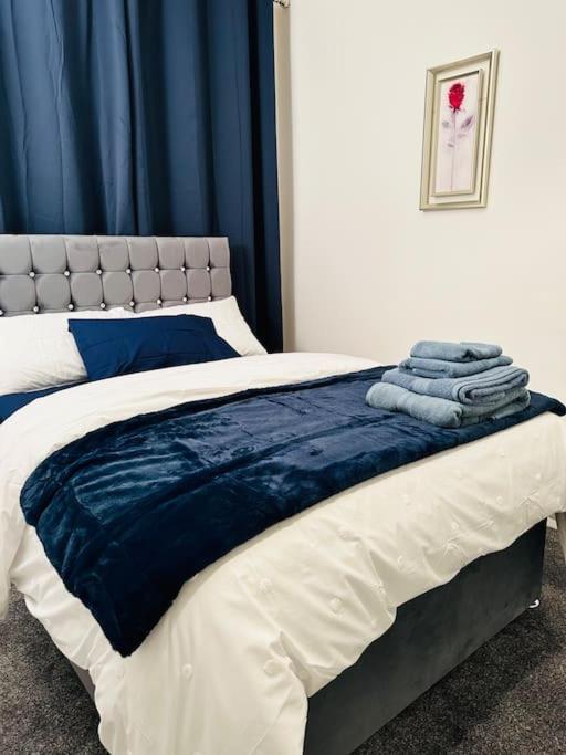 Bespoke 2 Bedroom Apt Derby City 外观 照片