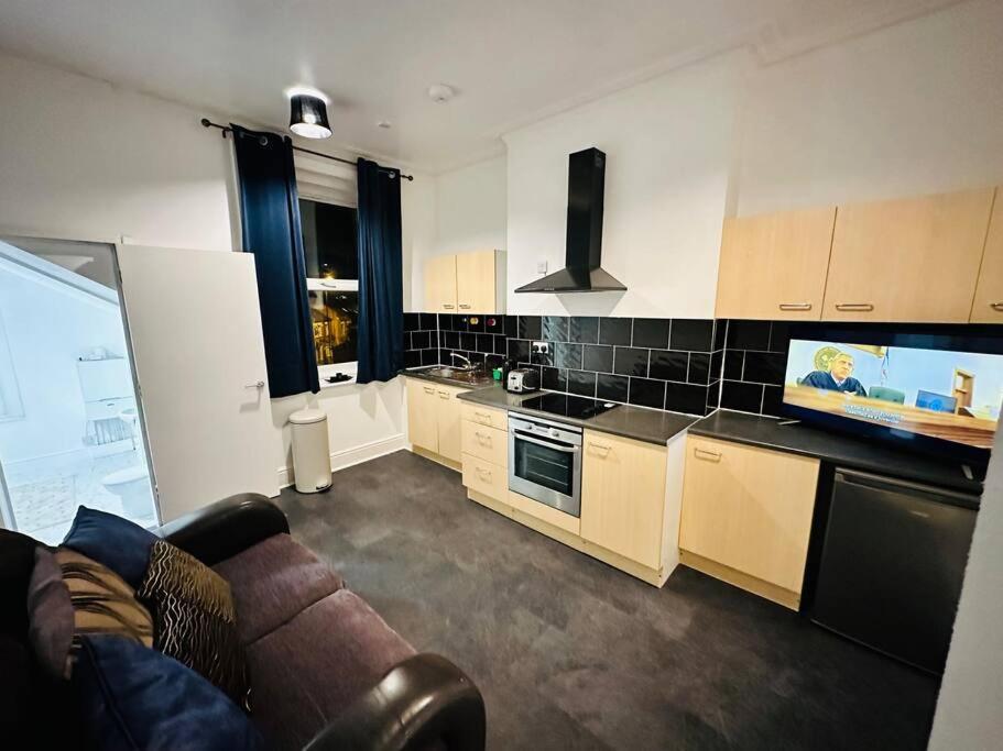 Bespoke 2 Bedroom Apt Derby City 外观 照片