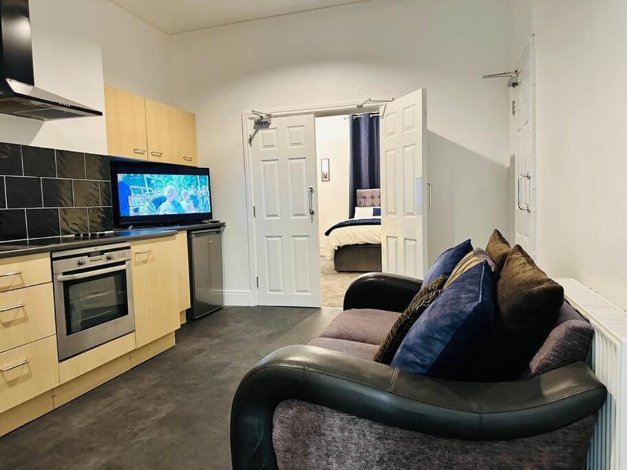 Bespoke 2 Bedroom Apt Derby City 外观 照片